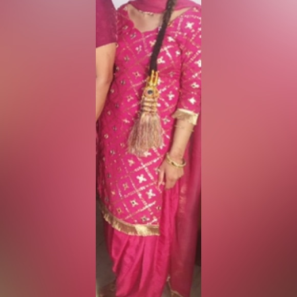 Punjabi Patiala Salwar Suit - Picture 4 of 4